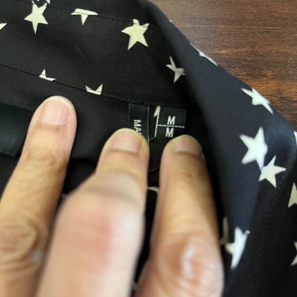 The Kooples Star Print Regular Fit Long Sleeve Button Down Woven Shirt sz M NWT - Picture 9 of 14